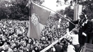 Exposição fotográfica “E depois do adeus” assinala início das comemorações do 50.º aniversário da Revolução dos Cravos em Portimão