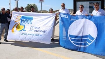 Praias de Portimão hasteiam pelo 36º ano consecutivo a Bandeira Azul